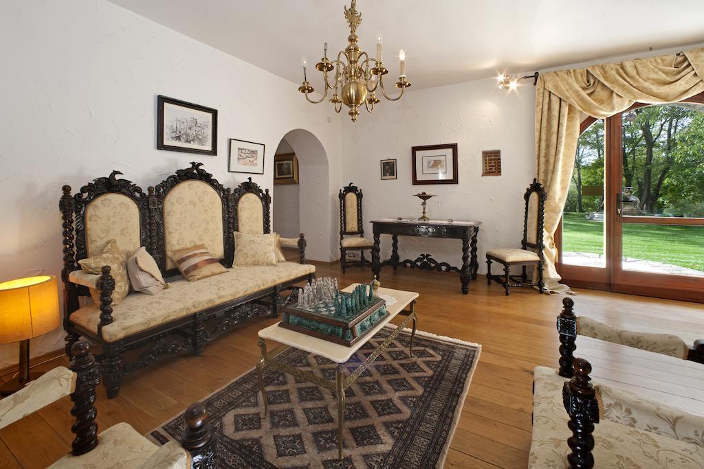 Valkarin Villa Castello Rausch מראה חיצוני תמונה