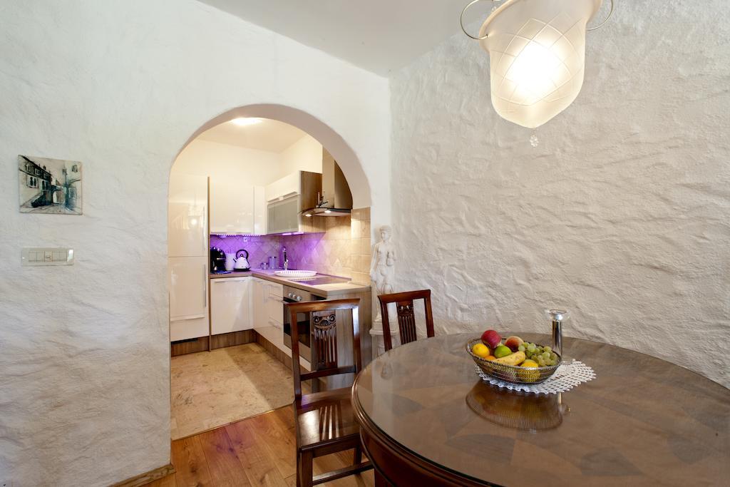 Valkarin Villa Castello Rausch מראה חיצוני תמונה