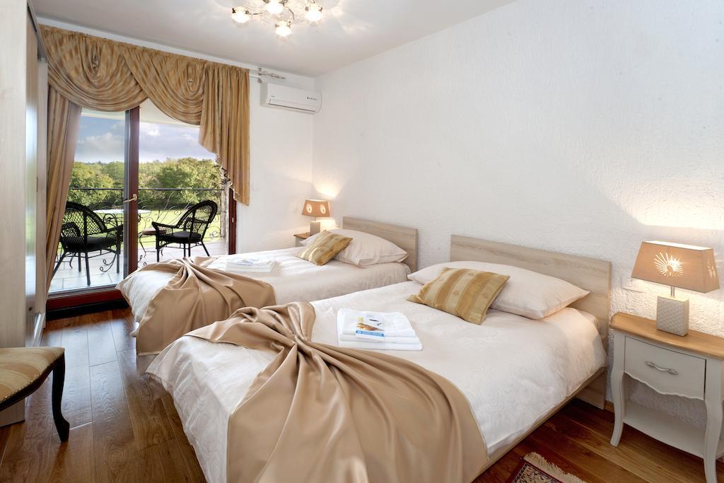 Valkarin Villa Castello Rausch חדר תמונה