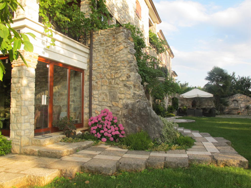 Valkarin Villa Castello Rausch מראה חיצוני תמונה